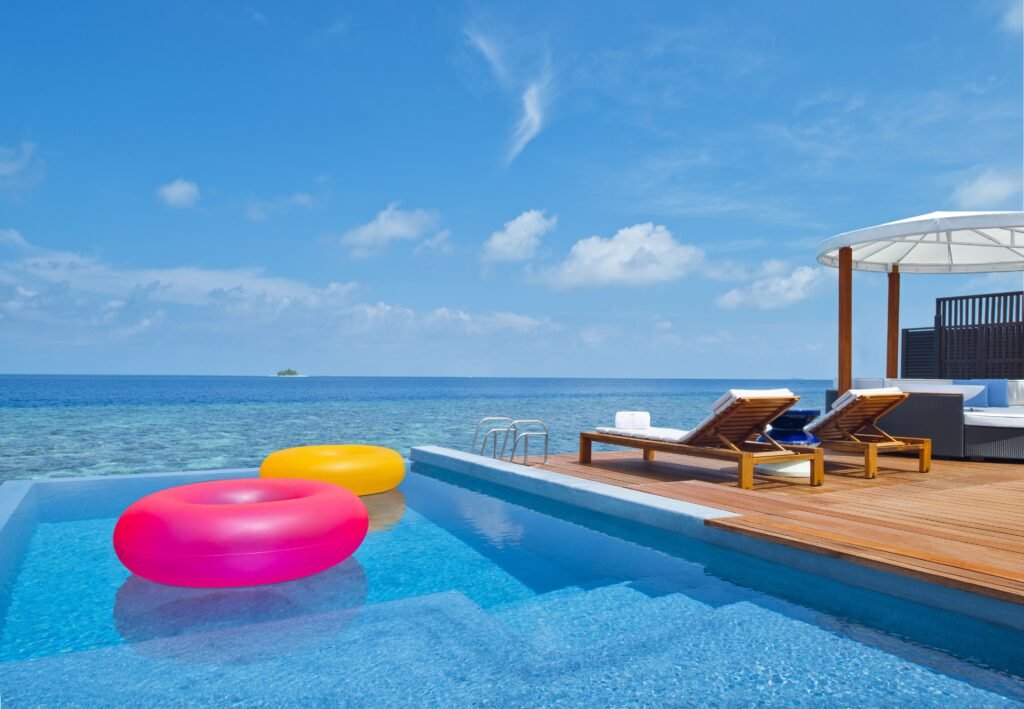 W Malediven Fabelhafter Überwasser Oasen Pool (c) Marriott International