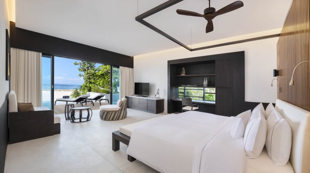 Westin Maldives - 2 BR Heavenly beach Residence Pool King (c) Marriott International