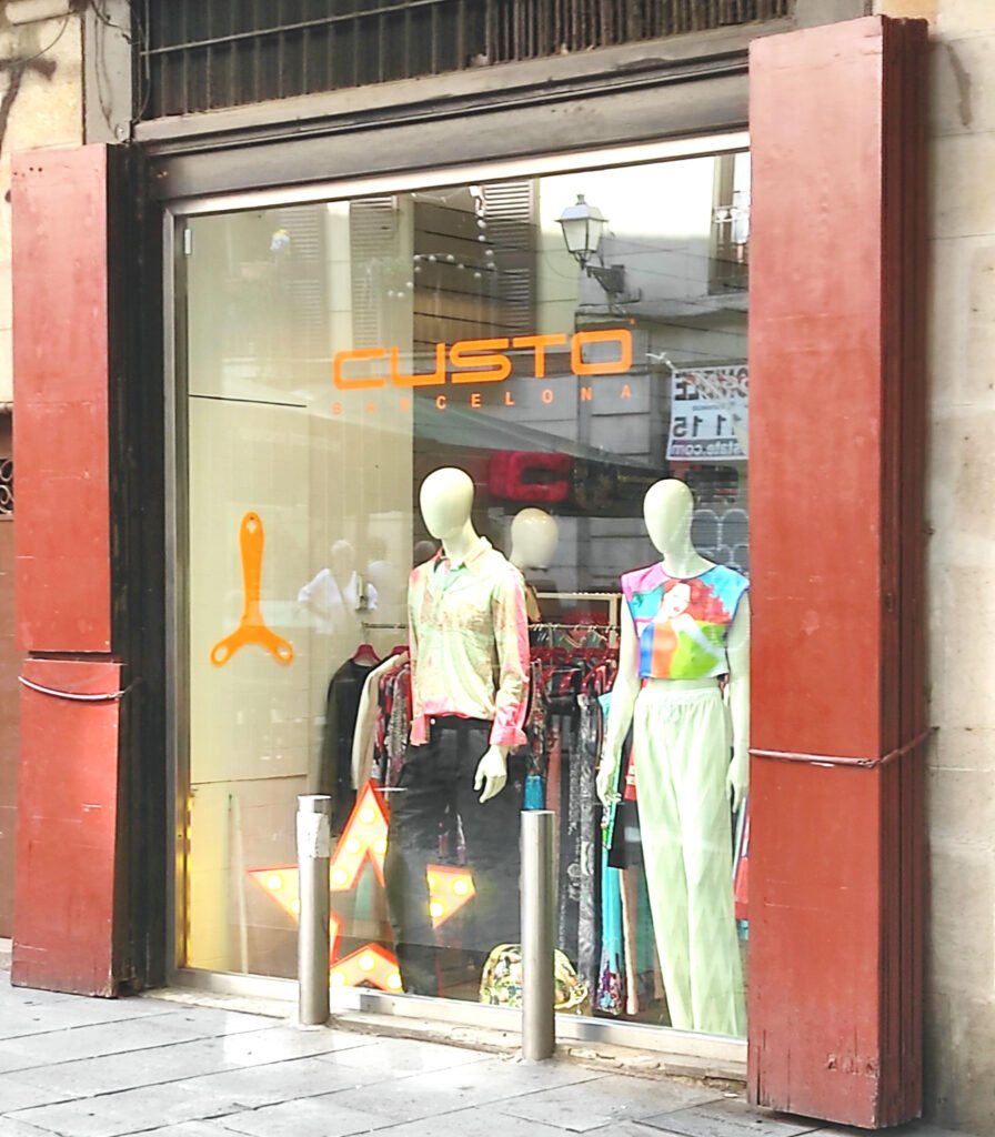 Custo ist eine spanische Modemarke aus Barcelona.