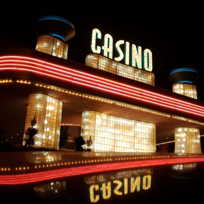 Erlebe die Magie historischer deutscher Casinos - Eleganz, Geschichte und Spielspaß in einem.