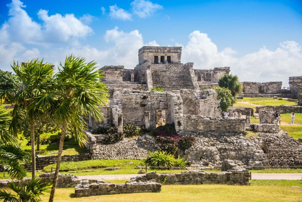 Tulum ist eine Stadt an der Karibikküste der mexikanischen Yukatán-Halbinsel. 